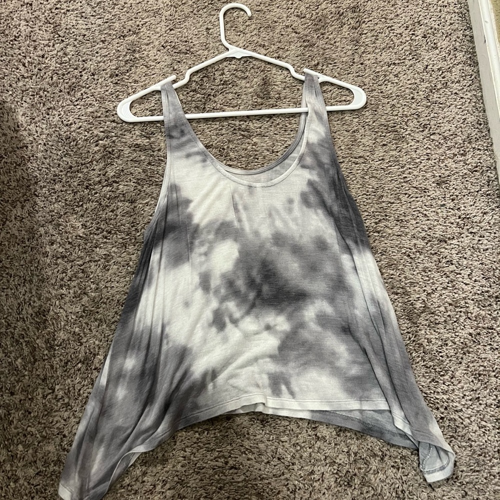 Tie dye flowy tank top